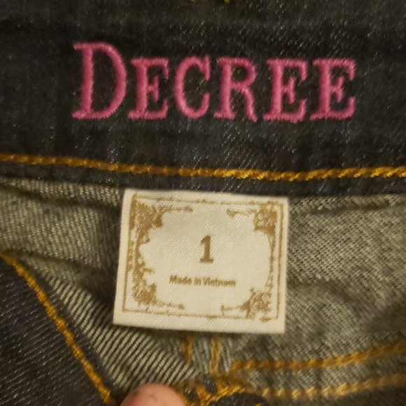 Denim shorts by Decree - Picture 2 of 3